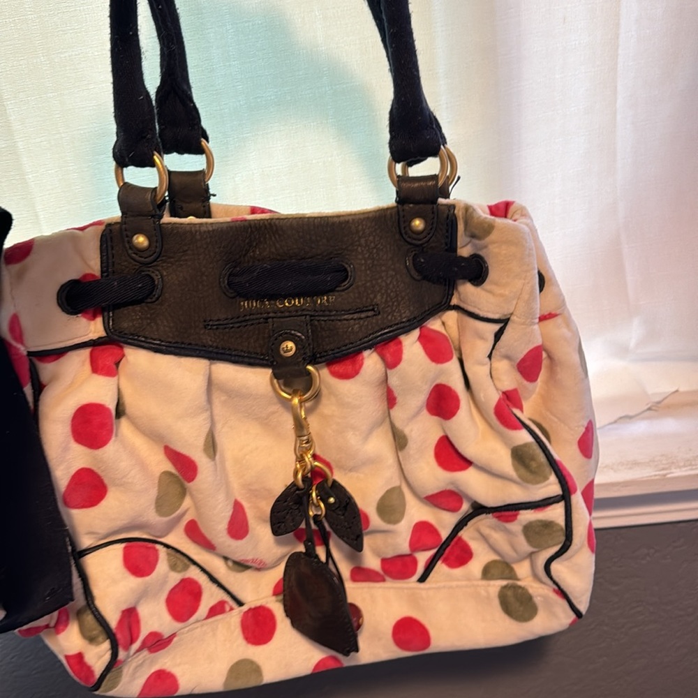 🍒🍒🍒🍒 juicy couture, white vintage cherry bag
